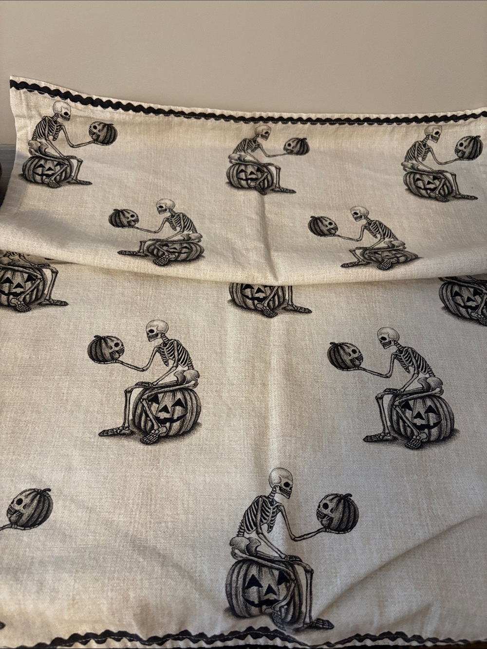 Rachel Zoe Halloween Skeleton Pumpkin Kitchen Towel - Black on Cream